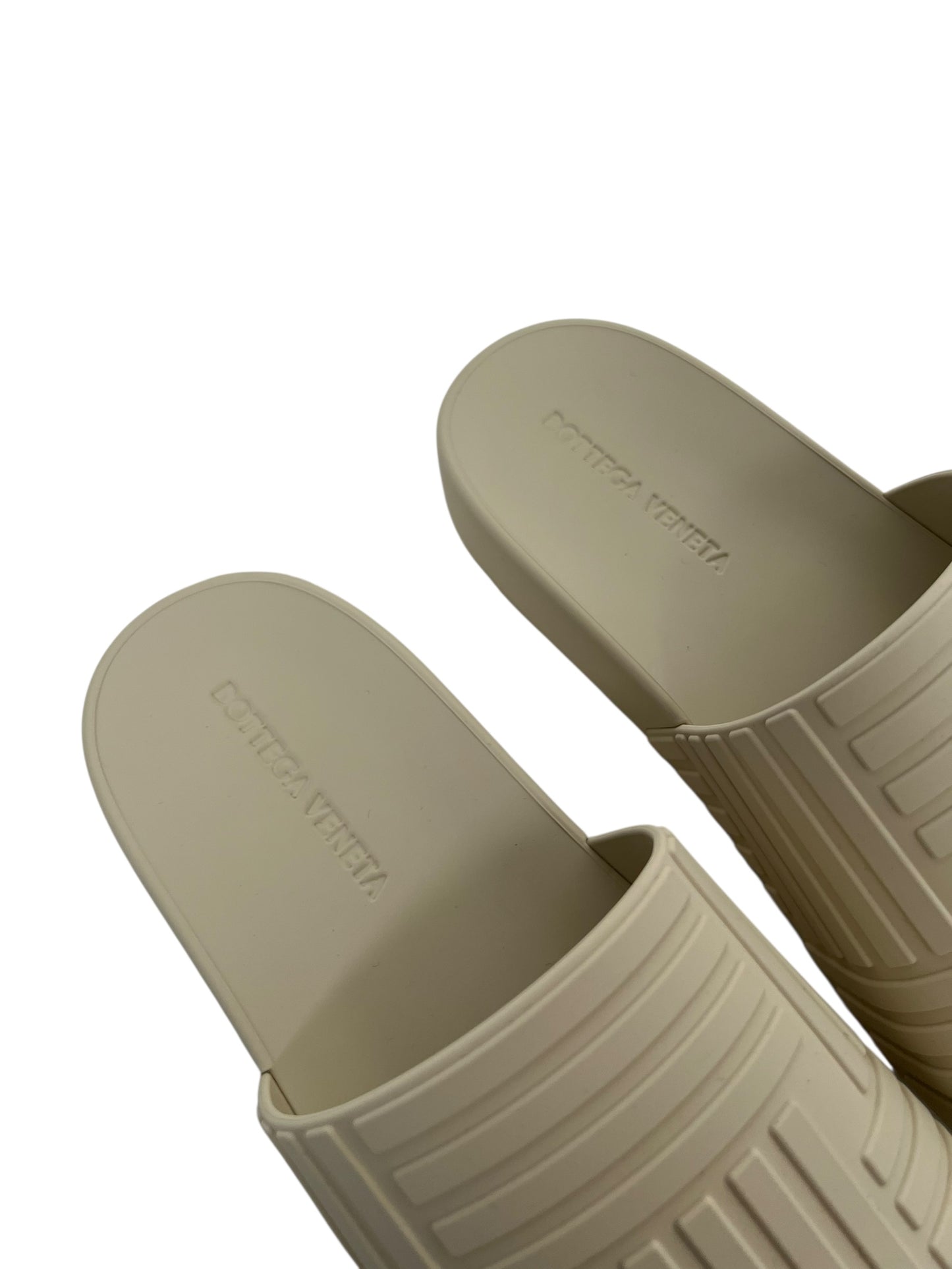 Bottega Veneta Cream Slides, Sz 39 (New with Dustbags)