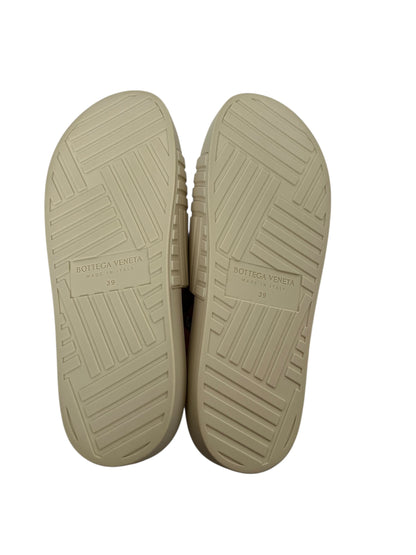 Bottega Veneta Cream Slides, Sz 39 (New with Dustbags)