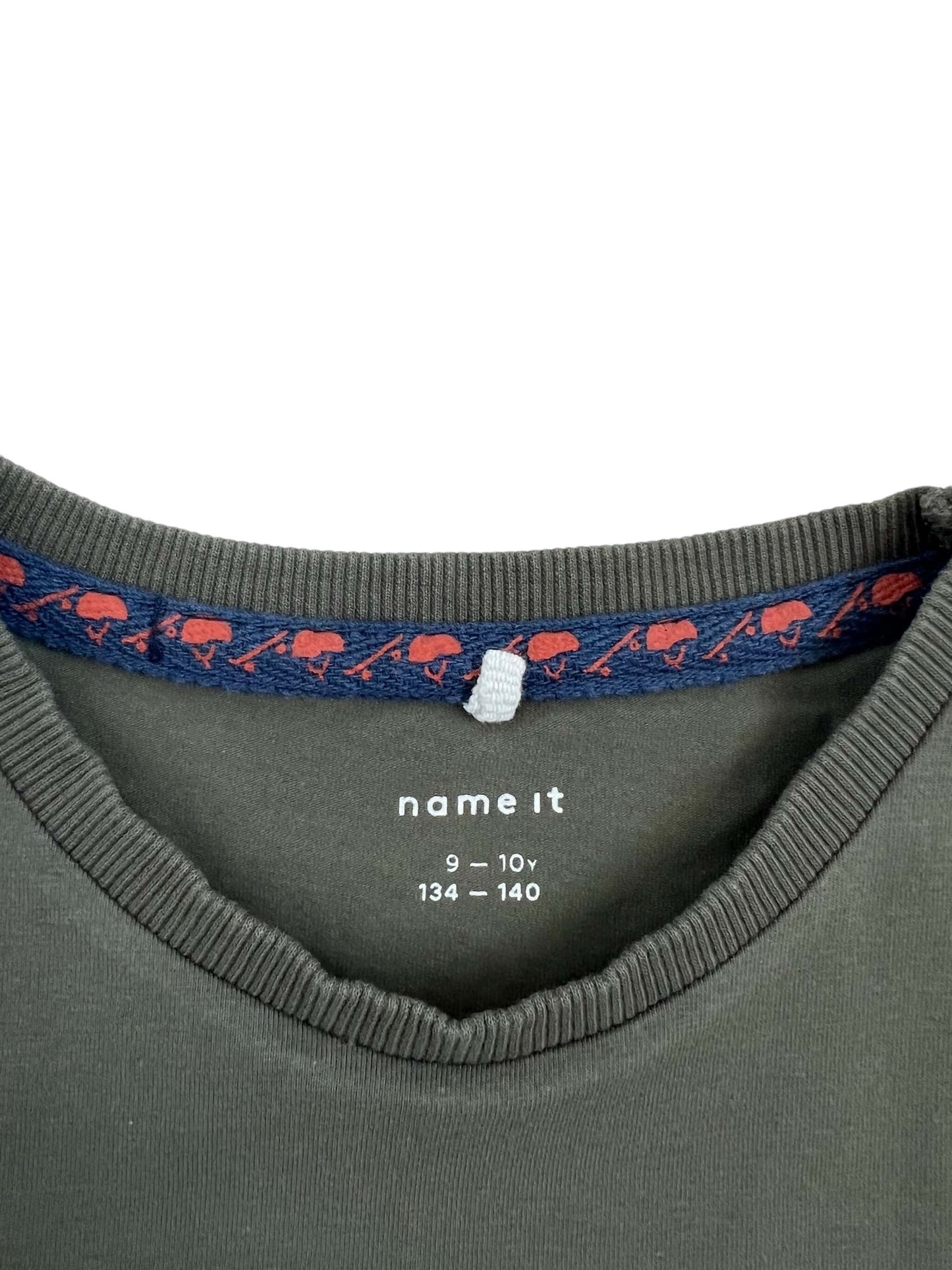 name it Skull T-shirt, Age 9-10
