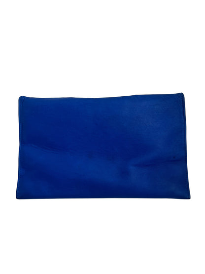 Maison du Posh Knuckle Bag