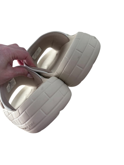 Acupuncture NYC Slides, Sz 6.5